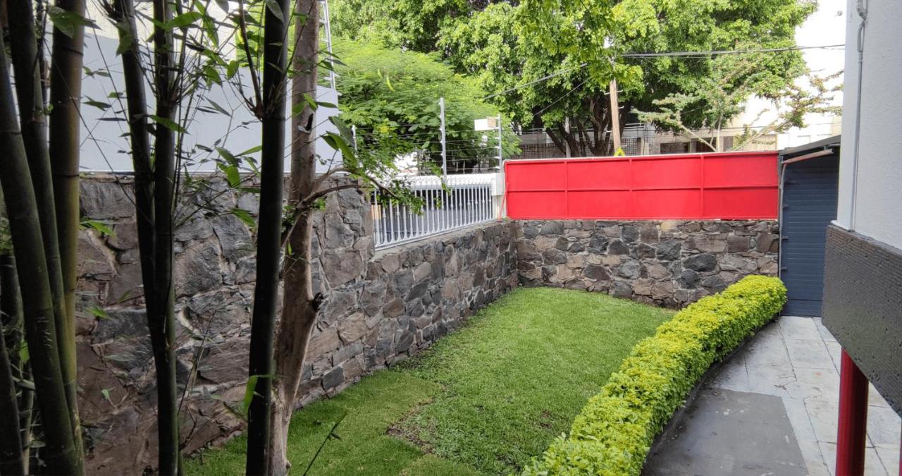 Habitaciones Privadas Con Bano Propio En Una Zona Segura Y Centrica De Guadalajara. Eksteriør bilde